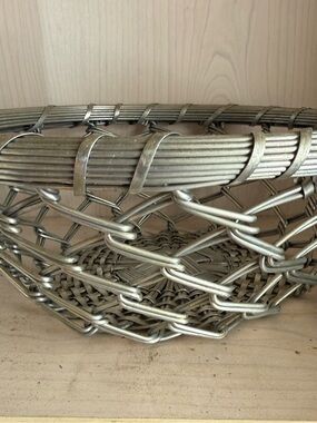 Vintage Metal Wire Fruit Basket Bowl – Woven Industrial Farmhouse Style